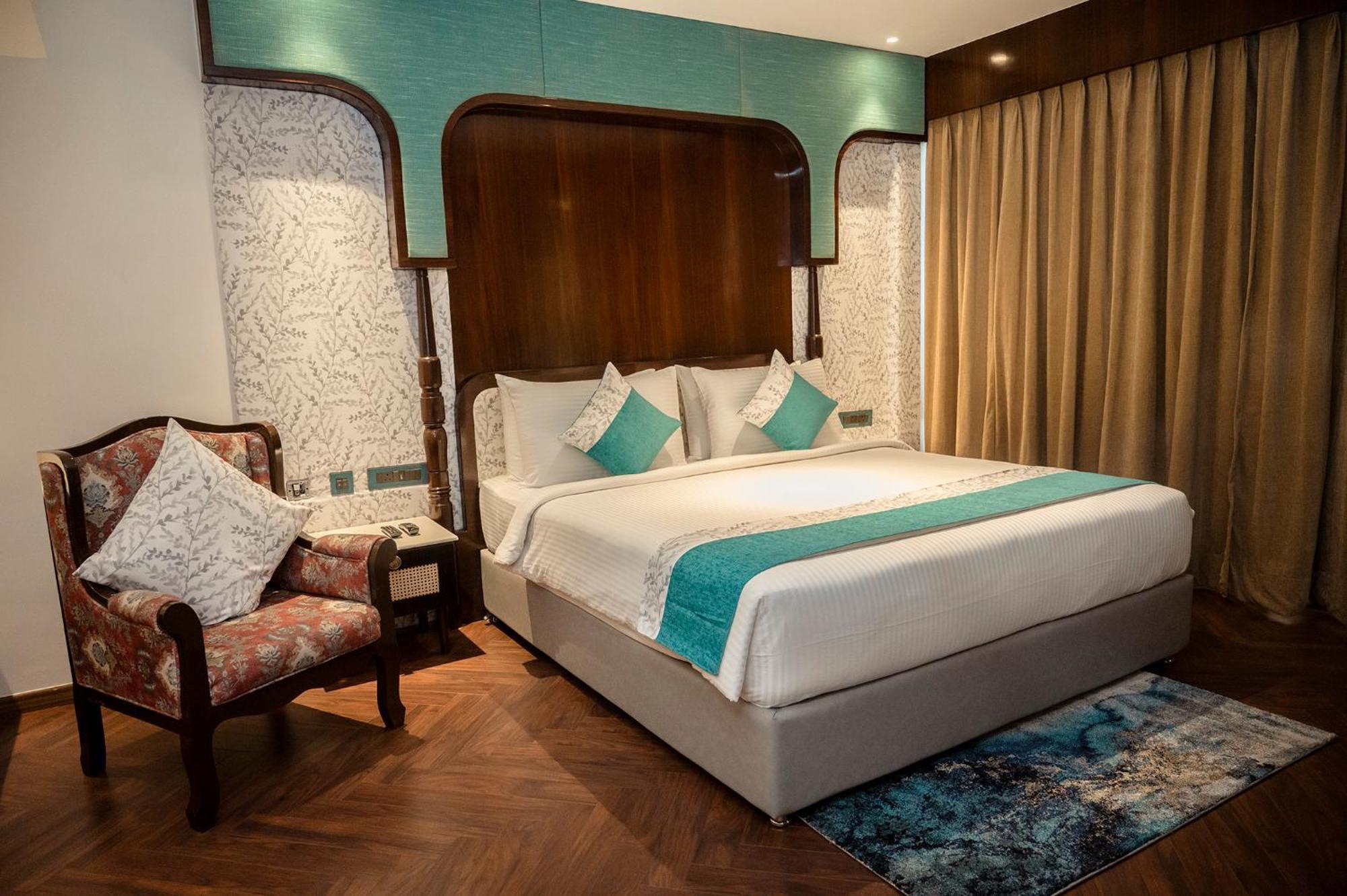 Hotel Lake View Baharampur Exteriér fotografie